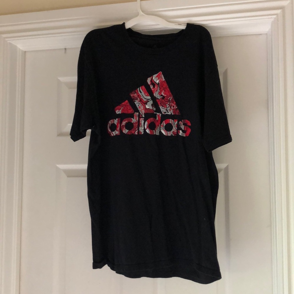 Adidas tee